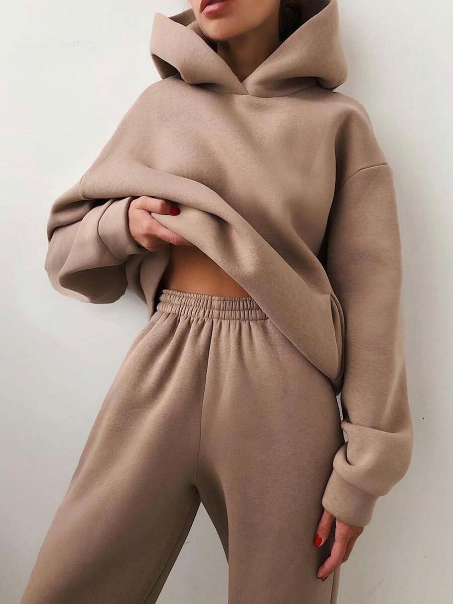 Ensemble de survêtement femme décontracté à capuche, deux pièces (sweat à capuche et pantalon).